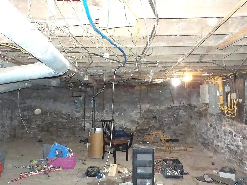 Picture 19