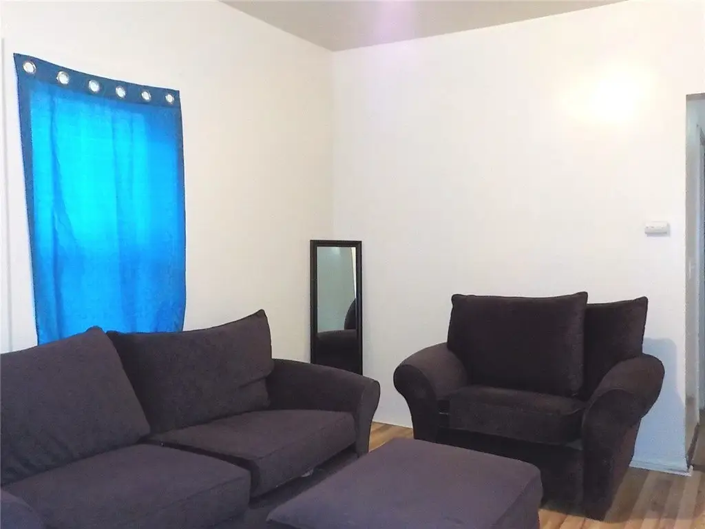 Picture 3
