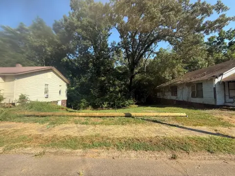 Residential Lot in Paris, TN