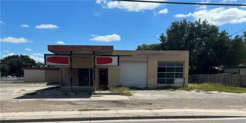 Commercial Property in High-Traffic Area