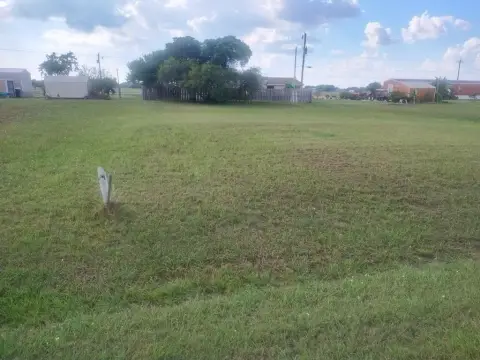 Residential Lot Near Caranchua Bay