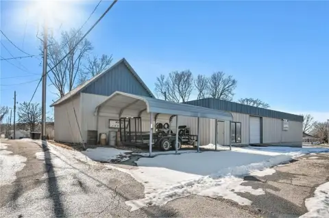 Buckner Warehouse with Loading Dock