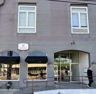 Corner Unit in Lafayette, LA