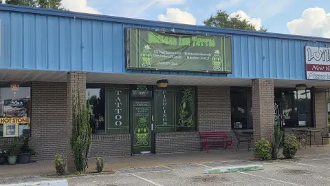 Retail Space with Dual Entrances