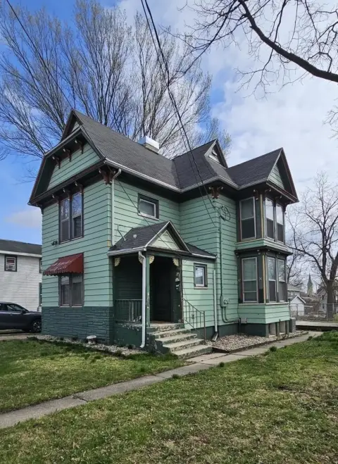 Victorian Style Janesville Duplex