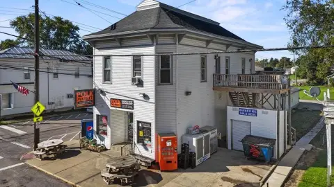 Updated Mixed-Use Property in Polk