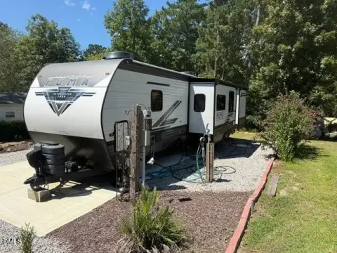 Turnkey Lake Royale Retreat