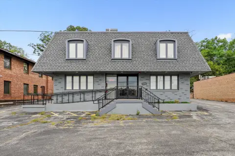 Palos Heights Office Space Available