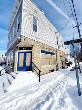 Newport Retail/Office Space Available