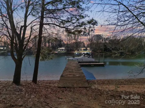 Waterfront Homesite on Lake Norman