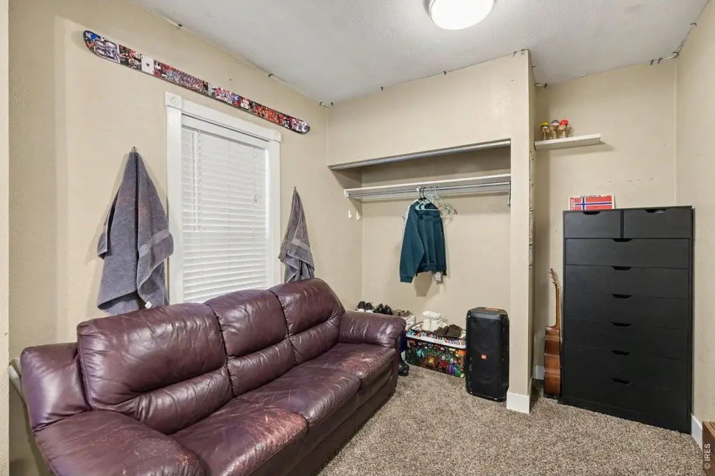 Picture 12