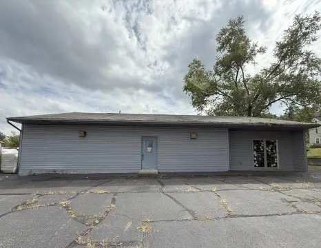 Former Store and Ice Cream Parlor