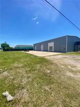 Highway Frontage Flex Space