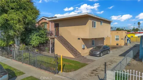 Income-Producing Triplex in Los Angeles