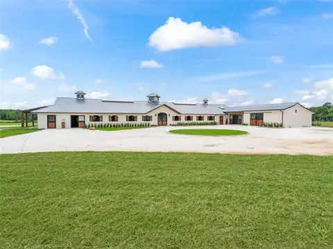Equestrian Farm Near World Center