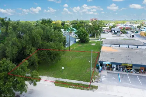 Buildable Double Lot in Fort Myers