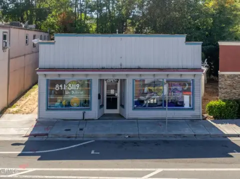 Main Street Commercial Property, Willits