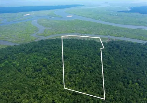 22 Acres on High Bluff