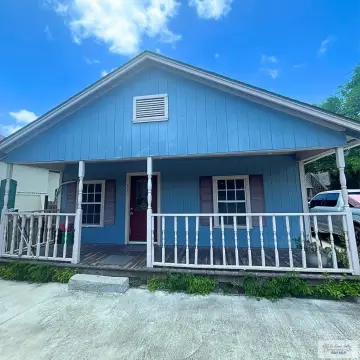 Brownsville Multiplex with Income Potential