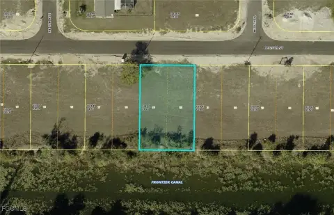 Waterfront Lot in Cape Coral