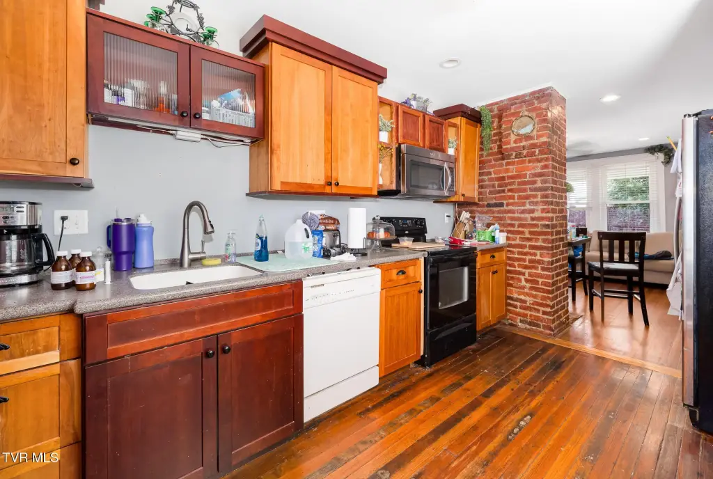 Picture 12