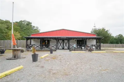 Commercial Property on Main Thoroughfare