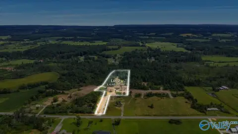 Unrestricted Acreage Along Creek