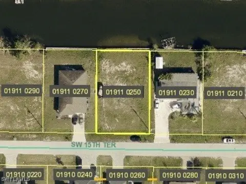 Waterfront Residential Lot in Cape Coral