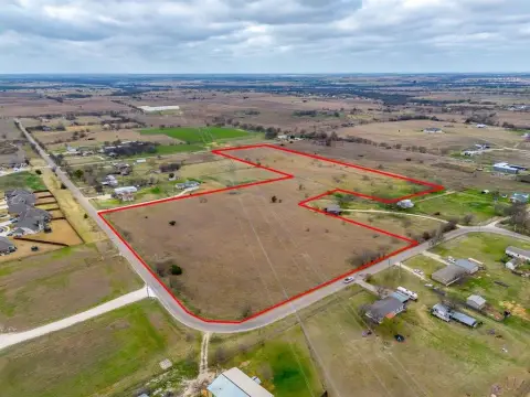 Texas Farmland Near Silo Mills