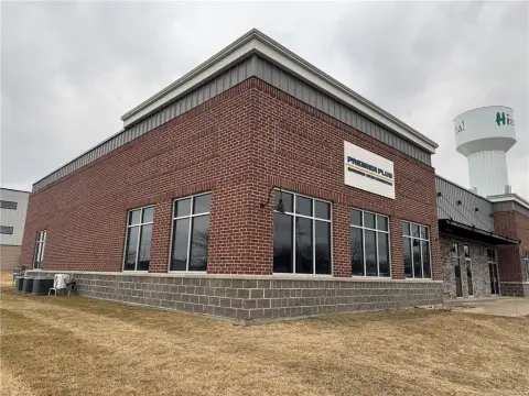 Hiawatha Office and Warehouse Space