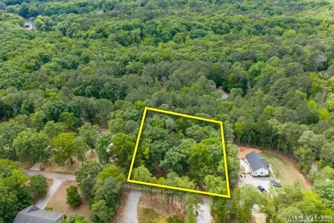 Residential Lot in Lakeside Development