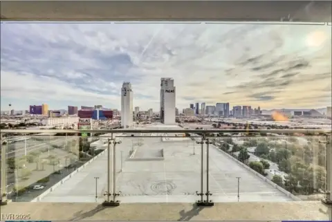 Las Vegas High-Rise Studio Condo