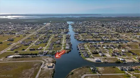 Waterfront Lot in Cape Coral