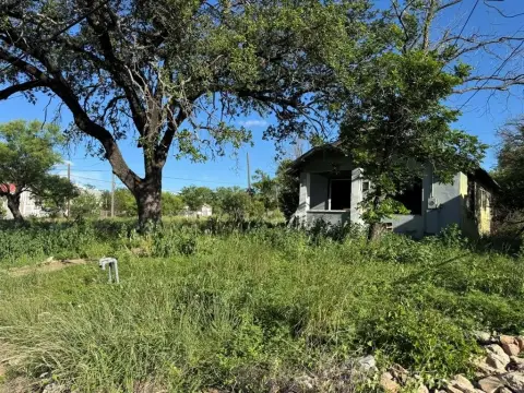 Residential Lot in Brady, TX