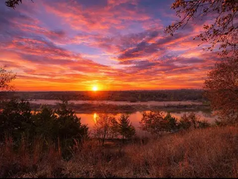 Improved Land Near Red River