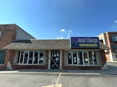Oak Forest Storefront on Cicero