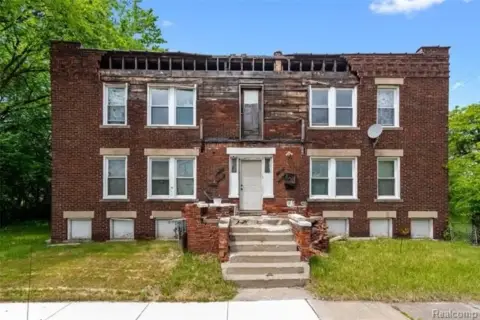 Detroit Quadruplex on Corner Lot