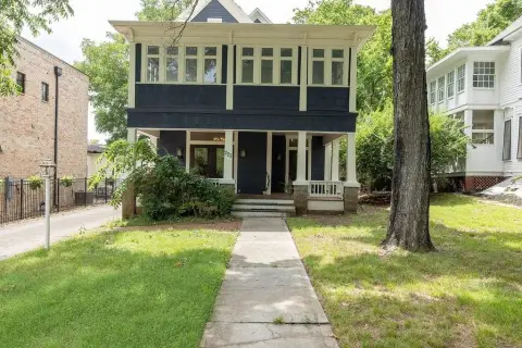 Fayetteville Office Building Near Dickson