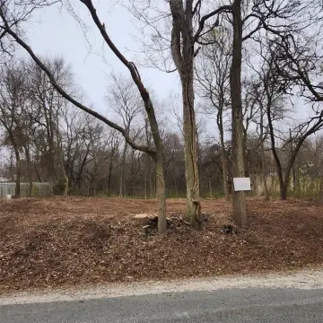 Spacious Land in Bells, Texas