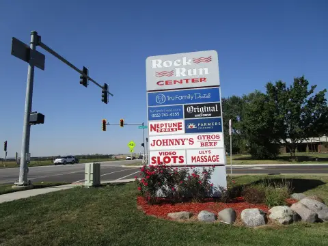 High-Visibility Retail/Office End Unit