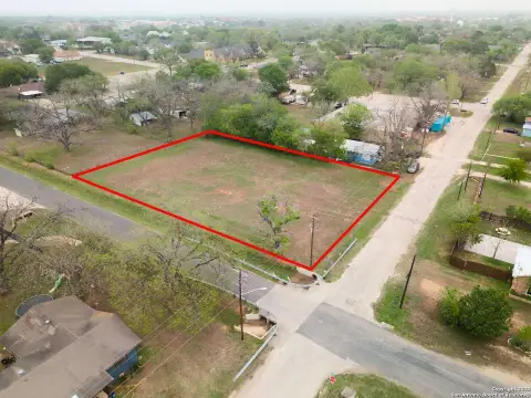 Cleared Corner Lot in Floresville