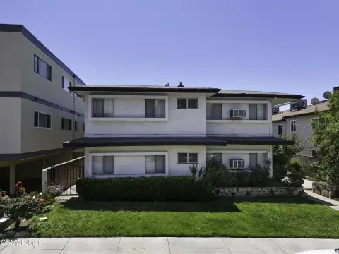 Renovated 8-Unit Apartment Building