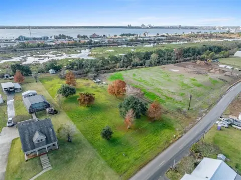 Prime Land on River Road