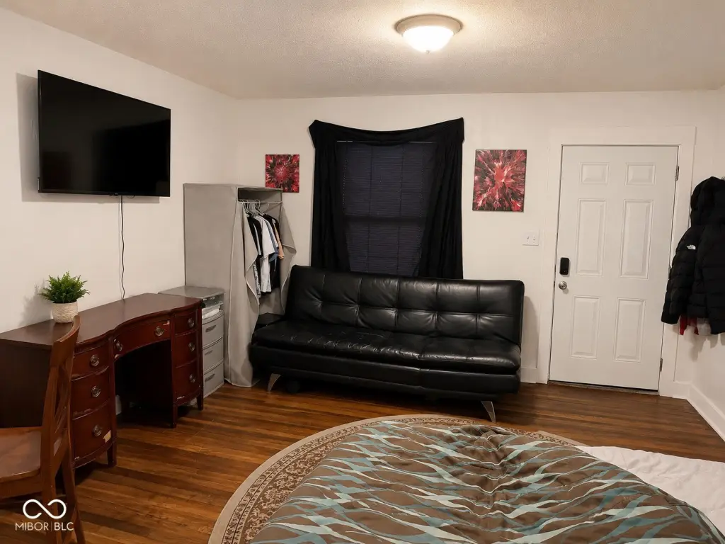 Picture 4
