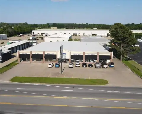 Springdale Retail/Office Space Available