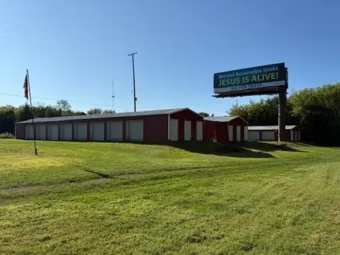 Leslie Retail Opportunity For Sale