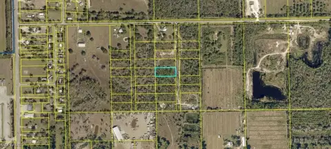 Residential Land in Labelle, Florida