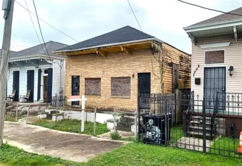 Victorian Duplex in Treme