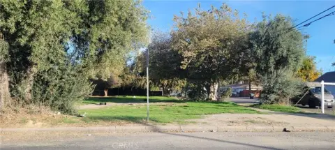 Vacant Corner Lot in Hemet