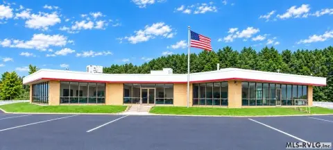 Automotive Property with Service Building